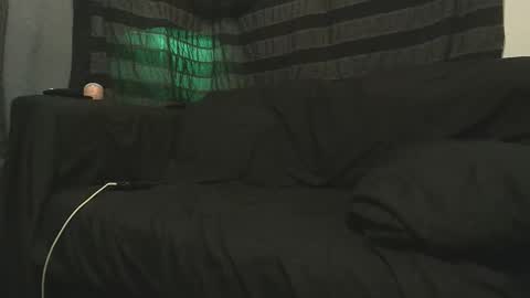 Snapshot of straitpipermann22 chatting on 10/28/25, 09:24 straitpipermann22 online show from 10/28/25, 09:24