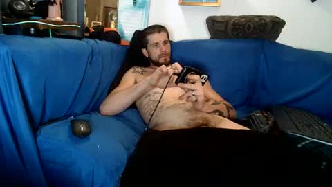 Snapshot of straitpipermann22 chatting on 11/21/25, 07:29 straitpipermann22 online show from 11/21/25, 07:29