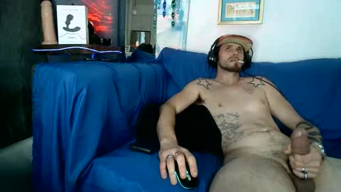 Snapshot of straitpipermann22 chatting on 11/29/25, 08:34 straitpipermann22 online show from 11/29/25, 08:34