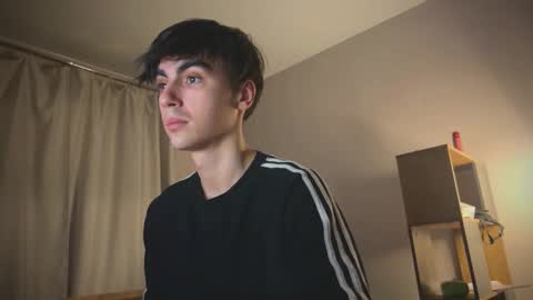 Snapshot of stralght_twinks chatting on 02/21/26, 10:00 Ray online show from 02/21/26, 10:00