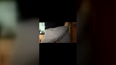 strandedstarfish online show from 05/25/26, 04:07