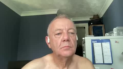 stranger66666 online show from 04/26/26, 01:20