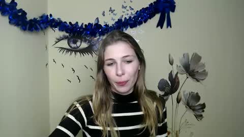 Snapshot of stranger_giirl chatting on 01/09/25, 01:02 Amalia online show from 01/09/25, 01:02