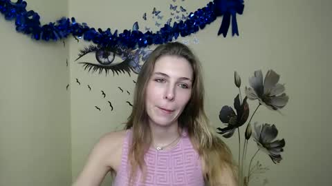 Snapshot of stranger_giirl chatting on 01/13/25, 04:30 Amalia online show from 01/13/25, 04:30