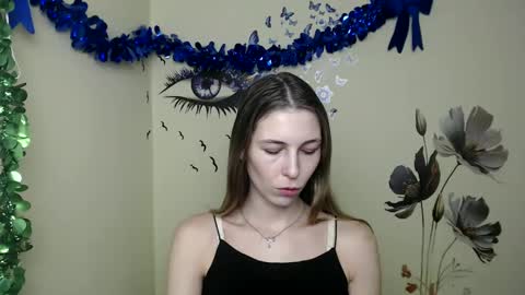 Snapshot of stranger_giirl chatting on 01/15/25, 12:58 Amalia online show from 01/15/25, 12:58