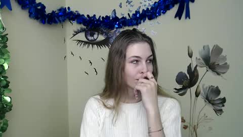 Snapshot of stranger_giirl chatting on 01/18/25, 12:57 Amalia online show from 01/18/25, 12:57