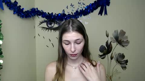 Snapshot of stranger_giirl chatting on 01/22/25, 04:02 Amalia online show from 01/22/25, 04:02