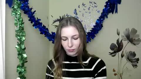 Snapshot of stranger_giirl chatting on 02/11/25, 01:20 Amalia online show from 02/11/25, 01:20