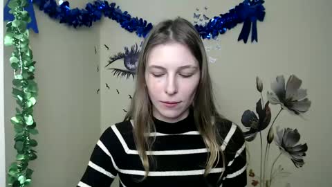 Snapshot of stranger_giirl chatting on 02/13/25, 10:12 Amalia online show from 02/13/25, 10:12