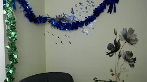 Snapshot of stranger_giirl chatting on 02/15/25, 01:16 Amalia online show from 02/15/25, 01:16