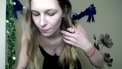 Snapshot of stranger_giirl chatting on 02/20/25, 05:18 Amalia online show from 02/20/25, 05:18