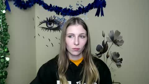 Snapshot of stranger_giirl chatting on 02/26/25, 07:27 Amalia online show from 02/26/25, 07:27