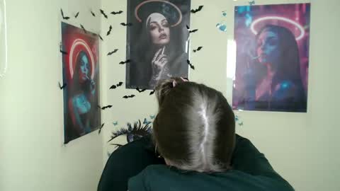 Snapshot of stranger_giirl chatting on 03/12/25, 04:24 Amalia online show from 03/12/25, 04:24