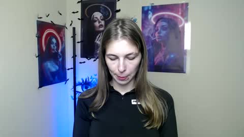 Snapshot of stranger_giirl chatting on 10/08/25, 06:11 Amalia online show from 10/08/25, 06:11