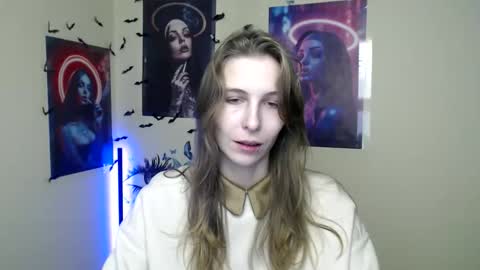 Snapshot of stranger_giirl chatting on 10/24/25, 11:28 Amalia online show from 10/24/25, 11:28