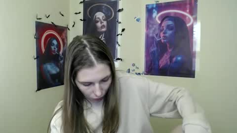 Snapshot of stranger_giirl chatting on 10/30/25, 07:21 Amalia online show from 10/30/25, 07:21