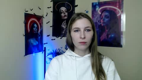 Snapshot of stranger_giirl chatting on 11/04/25, 01:10 Amalia online show from 11/04/25, 01:10