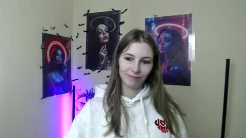 Snapshot of stranger_giirl chatting on 11/10/25, 12:37 Amalia online show from 11/10/25, 12:37