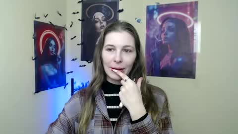 Snapshot of stranger_giirl chatting on 01/15/26, 07:24 Amalia online show from 01/15/26, 07:24