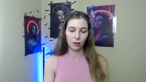 Snapshot of stranger_giirl chatting on 02/26/26, 07:18 Amalia online show from 02/26/26, 07:18