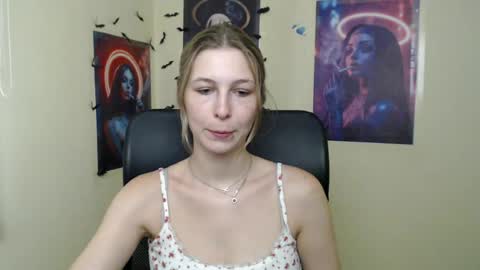 Snapshot of stranger_giirl chatting on 07/09/26, 06:39 Amalia online show from 07/09/26, 06:39