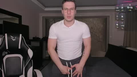 Artem online show from 03/12/26, 01:17