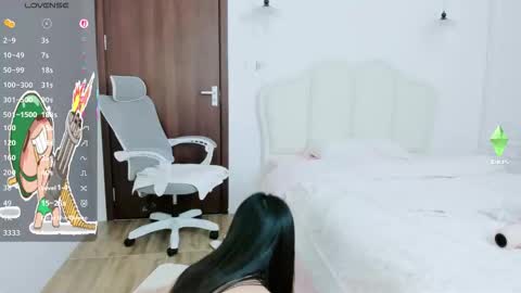Snapshot of strawberry_loveee chatting on 01/11/26, 05:18 strawberry_loveee online show from 01/11/26, 05:18
