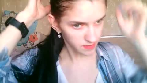 Snapshot of strawberry_storm chatting on 04/05/26, 10:56 Strawberry Storm online show from 04/05/26, 10:56