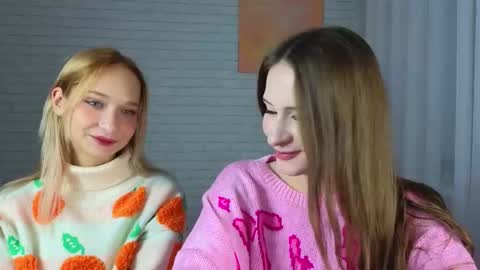 Alice and Violetta online show from 11/12/25, 02:12