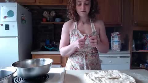 Strawberrylotsacake online show from 11/25/25, 03:56