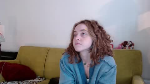 Strawberrylotsacake online show from 12/17/25, 04:02