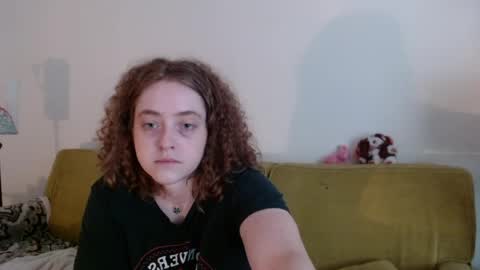 Strawberrylotsacake online show from 05/17/26, 11:39