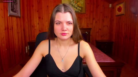 Snapshot of strawberrylux chatting on 01/21/25, 06:11 Strawberrylux online show from 01/21/25, 06:11