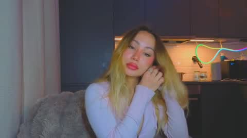 Tati and Lola online show from 04/26/26, 05:27