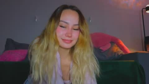 Tati and Lola online show from 04/30/26, 03:02