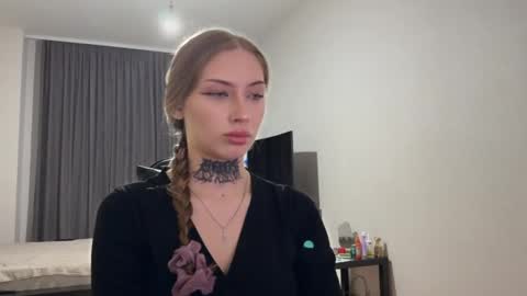 Snapshot of streis_mua chatting on 02/21/26, 04:02 Streis open pvt online show from 02/21/26, 04:02