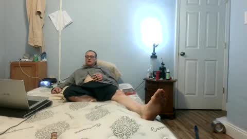 Snapshot of strobodi2103 chatting on 02/25/25, 02:25 Strobody86 online show from 02/25/25, 02:25