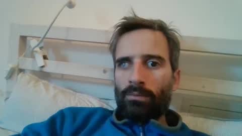 Snapshot of stroke1 chatting on 12/20/24, 07:44 stroke1 online show from 12/20/24, 07:44