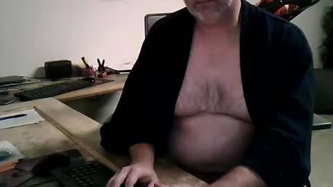 Snapshot of strokingdragon48 chatting on 12/13/24, 05:00 strokingdragon48 online show from 12/13/24, 05:00