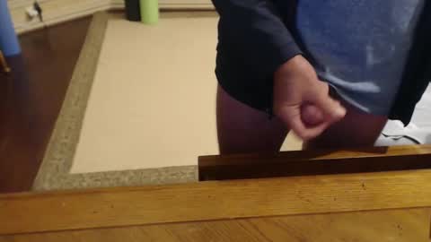 Snapshot of stromg2000 chatting on 12/15/25, 10:58 stromg2000 online show from 12/15/25, 10:58