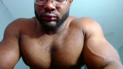 strong_george1 online show from 12/14/24, 07:25