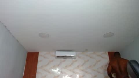 strong_george1 online show from 03/05/25, 07:38