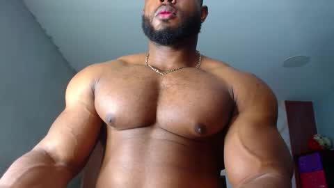 strong_george1 online show from 12/15/25, 02:05