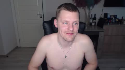 Snapshot of strong_guy_xxx chatting on 11/01/25, 07:43 strong_guy_xxx online show from 11/01/25, 07:43