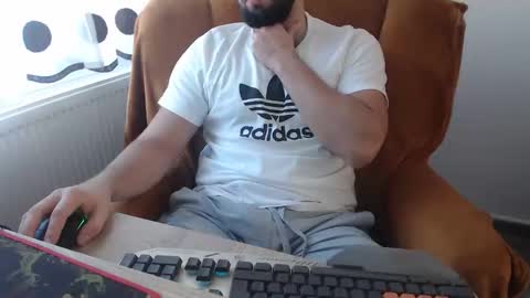 Snapshot of strongcoffee10 chatting on 11/14/25, 11:09 StrongCoffee online show from 11/14/25, 11:09