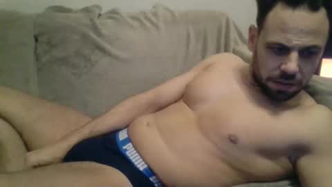 Snapshot of strongfitguy chatting on 12/22/24, 03:00 Handsome guy online show from 12/22/24, 03:00