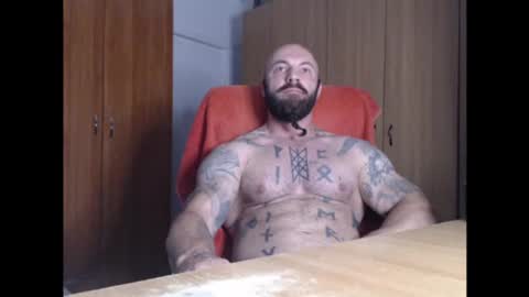 Snapshot of strongivan chatting on 06/17/26, 04:15 StrongIvan online show from 06/17/26, 04:15
