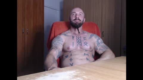Snapshot of strongivan chatting on 06/29/26, 04:30 StrongIvan online show from 06/29/26, 04:30