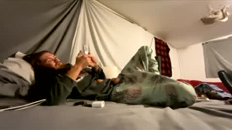 strumie3534336684 online show from 12/01/25, 04:50