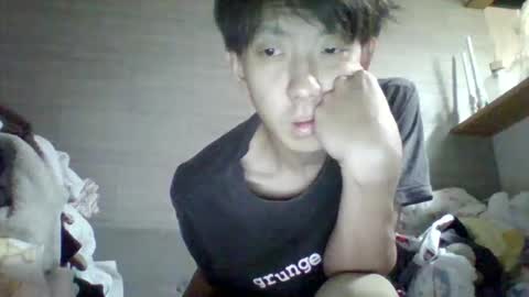 Snapshot of sttkm chatting on 05/31/26, 04:03 Asian boy online show from 05/31/26, 04:03
